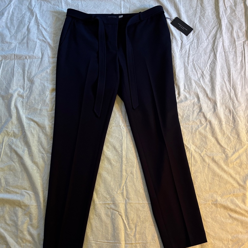 Tommy Hilfiger Navy Ankle Pants.